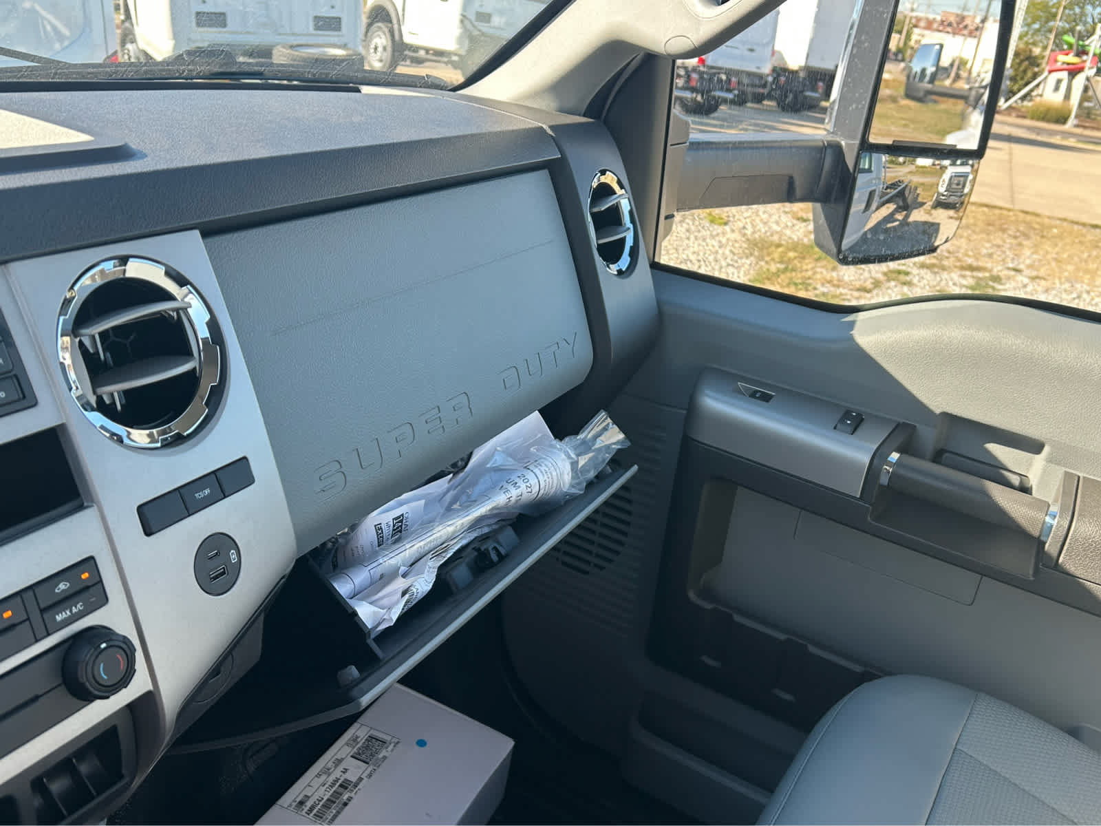 New 2027 Ford F650 2WD Regular Cab Super Duty image 22