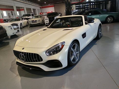 Used 2018 Mercedes-Benz AMG GT Roadster image 1