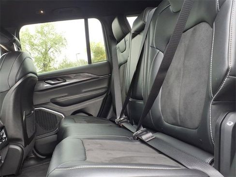 Certified 2022 Jeep Grand Cherokee Altitude image 13