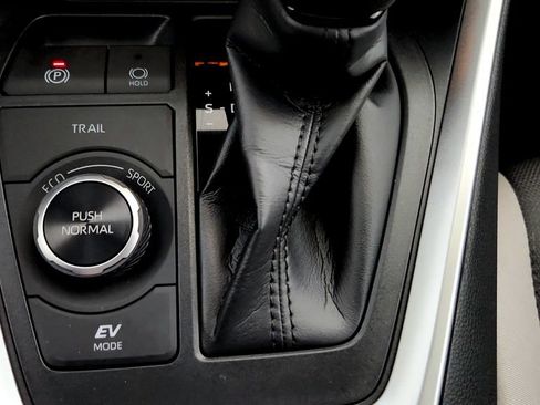 Certified 2025 Toyota RAV4 XLE w/ Convenience Package AWD/4WD image 34
