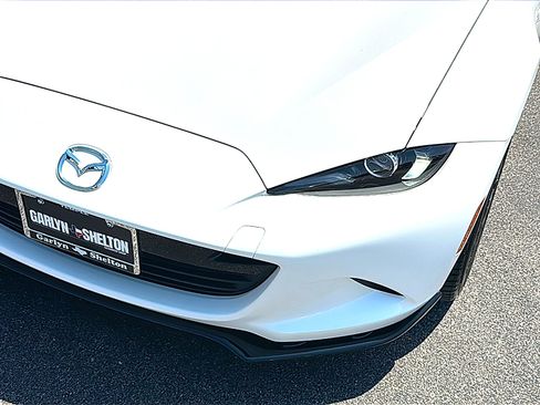 Used 2025 MAZDA MX-5 Miata RF Club RWD image 12