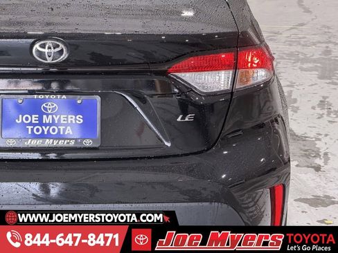 Used 2026 Toyota Corolla LE image 9