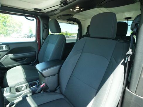 Used 2022 Jeep Wrangler Sport AWD/4WD image 33