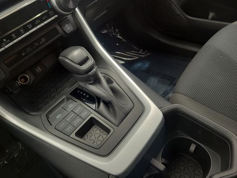 Certified 2024 Toyota RAV4 LE AWD/4WD image 20