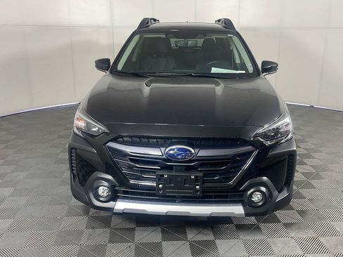 Used 2025 Subaru Outback Limited AWD/4WD image 3