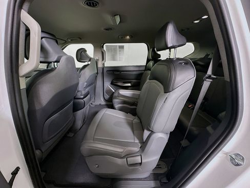 Used 2024 Kia EV9 Light Long Range image 28