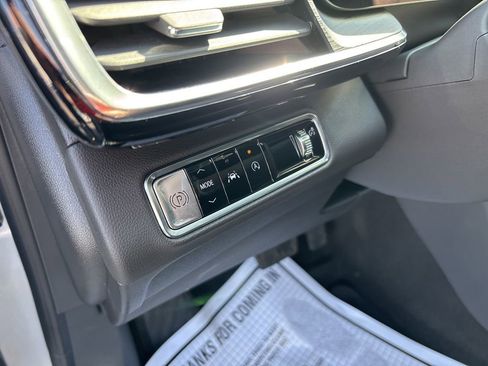 Used 2025 Buick Envision Preferred AWD/4WD image 23