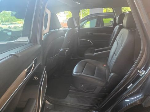 Used 2022 Kia Telluride EX w/ EX Premium Package AWD/4WD image 19