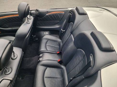 Used 2009 Mercedes-Benz CLK 350 Cabriolet image 20