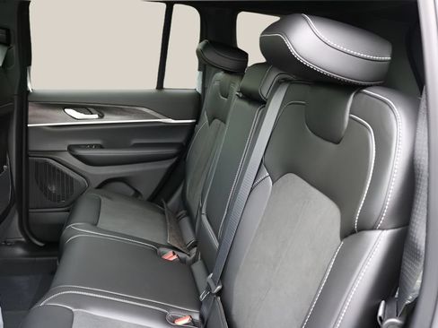 New 2026 Jeep Grand Cherokee Altitude RWD image 15
