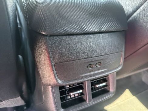 Used 2025 Chevrolet Equinox LT w/ Convenience Package II image 20