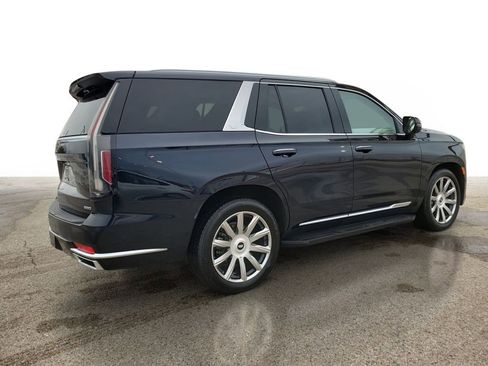 Certified 2022 Cadillac Escalade Premium Luxury Platinum AWD/4WD image 4
