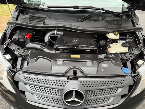 Used 2016 Mercedes-Benz Metris Passenger image 39