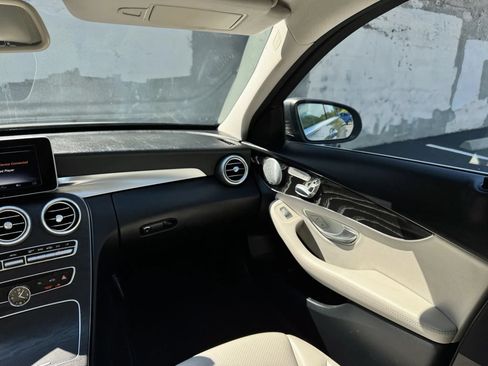 Used 2017 Mercedes-Benz C 300 Sedan w/ Premium 2 Package image 37