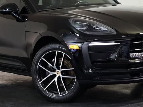 Used 2023 Porsche Macan AWD/4WD image 8