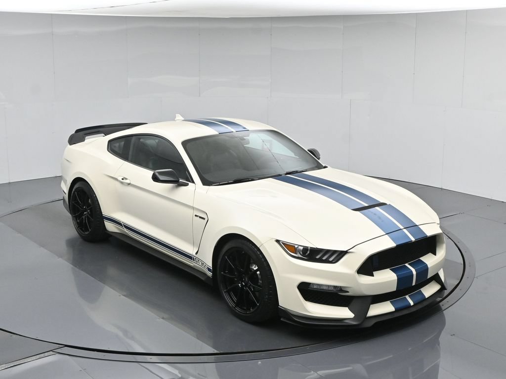 Certified 2020 Ford Mustang Shelby GT350 w/ Technology Package RWD image 37