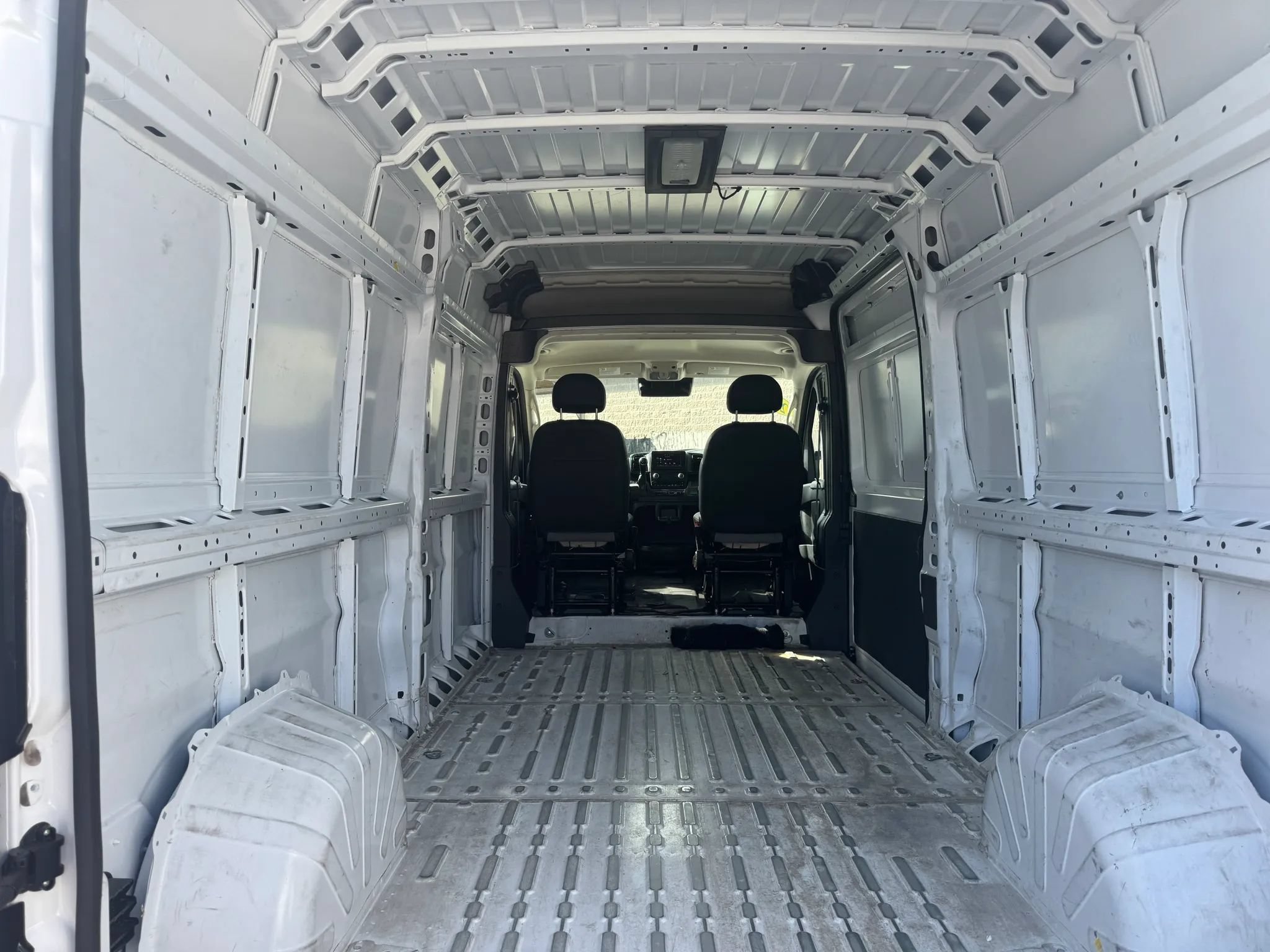 Used 2025 RAM ProMaster 2500 w/ Convenience Group FWD image 27