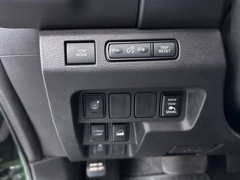 Used 2022 Nissan Frontier SV image 24