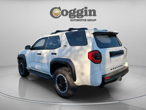 Used 2025 Toyota 4Runner TRD Off-Road image 3