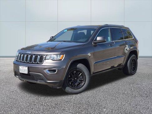 Used 2021 Jeep Grand Cherokee Laredo AWD/4WD image 1