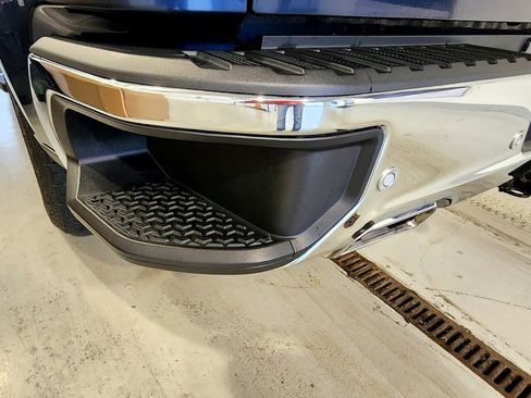 Used 2019 Chevrolet Silverado 1500 LTZ image 6