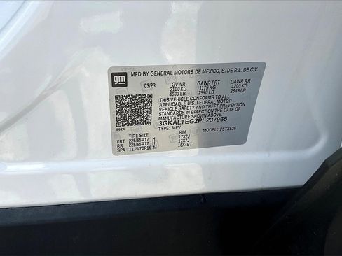 Used 2023 GMC Terrain SLE w/ Driver Convenience Package image 33