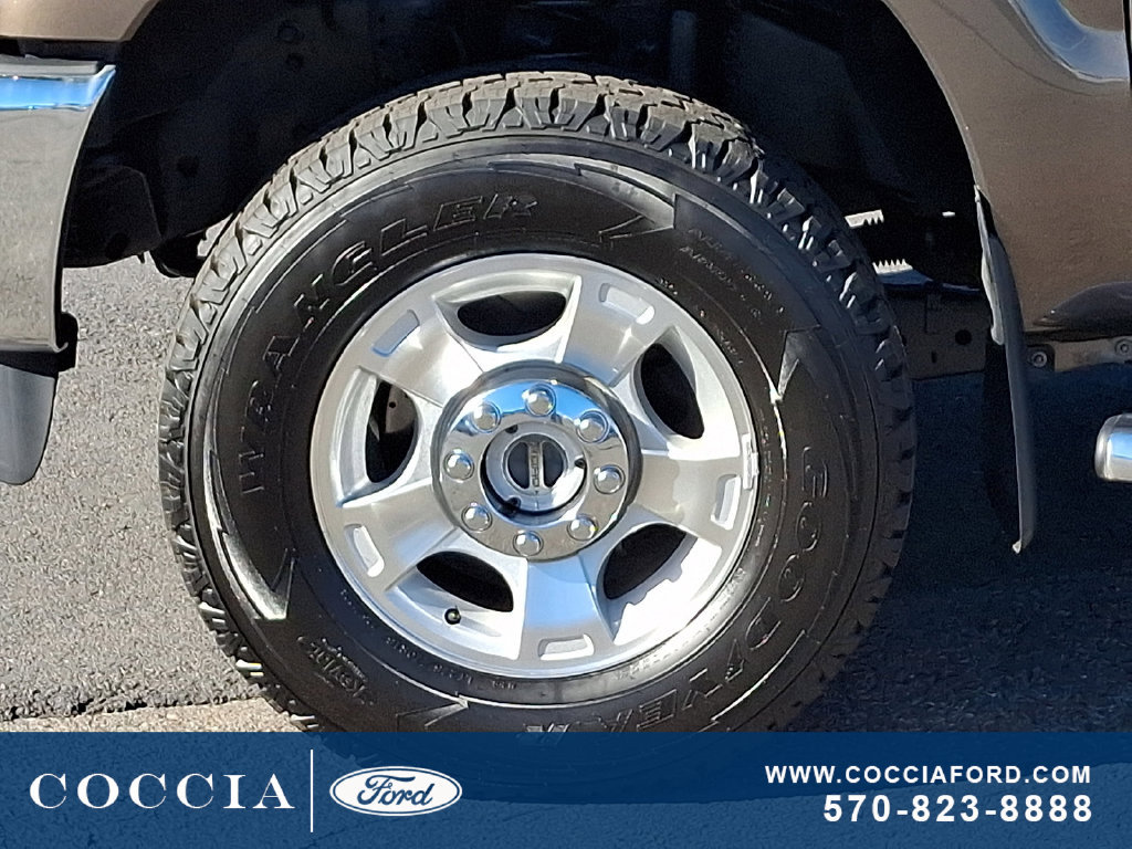 Used 2016 Ford F250 XLT w/ XLT Interior Package AWD/4WD image 8