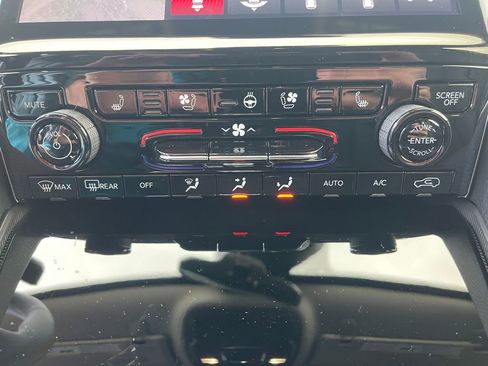New 2024 Jeep Grand Cherokee Limited 4xe w/ Luxury Tech Group II AWD/4WD image 24
