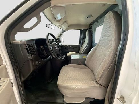 Certified 2022 GMC Savana 2500 w/ Driver Convenience Package RWD image 15