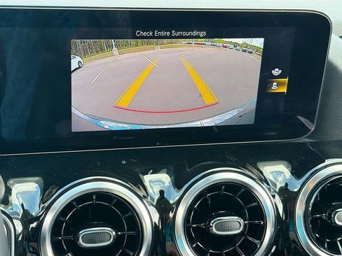 Used 2023 Mercedes-Benz GLA 250 4MATIC image 12