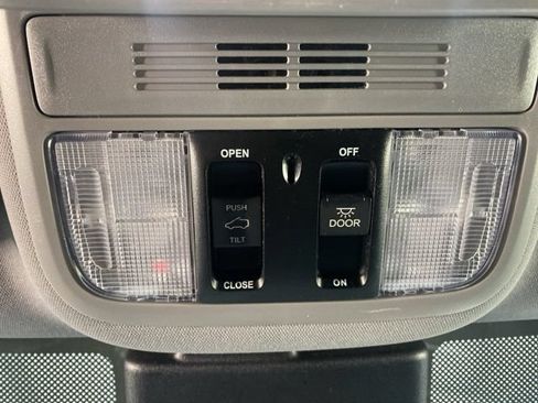 Used 2023 Honda Odyssey EX-L image 19
