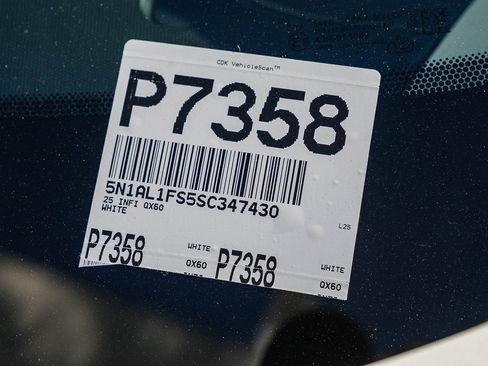 Certified 2025 INFINITI QX60 Luxe w/ Vision Package image 27