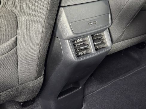 New 2026 Chevrolet Equinox LT FWD image 33