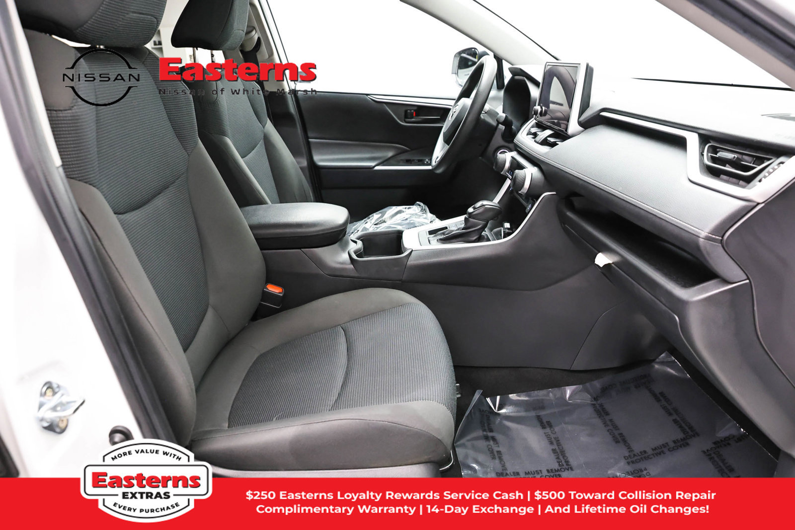 Used 2023 Toyota RAV4 LE AWD/4WD image 24