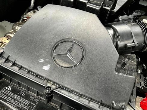 Used 2025 Mercedes-Benz Sprinter 2500 image 32