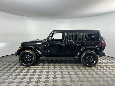 Used 2023 Jeep Wrangler Unlimited Sahara w/ Cold Weather Group image 11