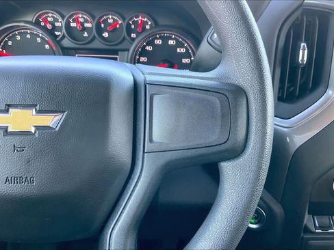 Certified 2022 Chevrolet Silverado 1500 Custom image 23