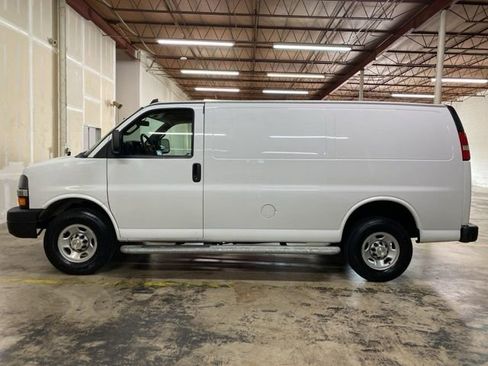 Used 2023 Chevrolet Express 2500 w/ Driver Convenience Package image 2