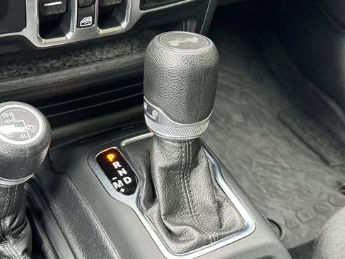 Used 2020 Jeep Wrangler Unlimited Sport AWD/4WD image 18