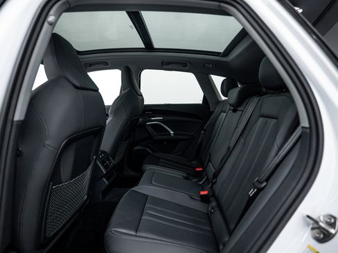 New 2025 Audi Q5 Premium Plus image 18