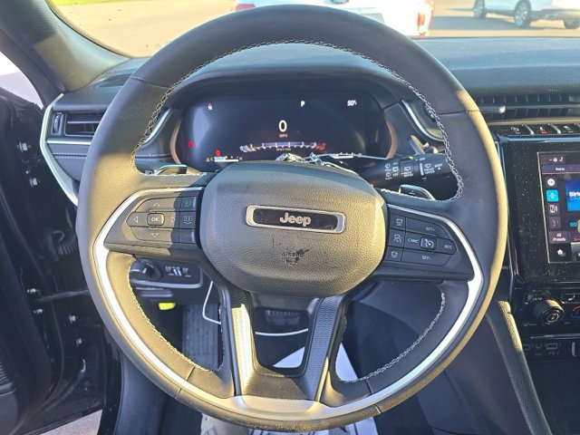 Used 2024 Jeep Grand Cherokee Altitude AWD/4WD image 11