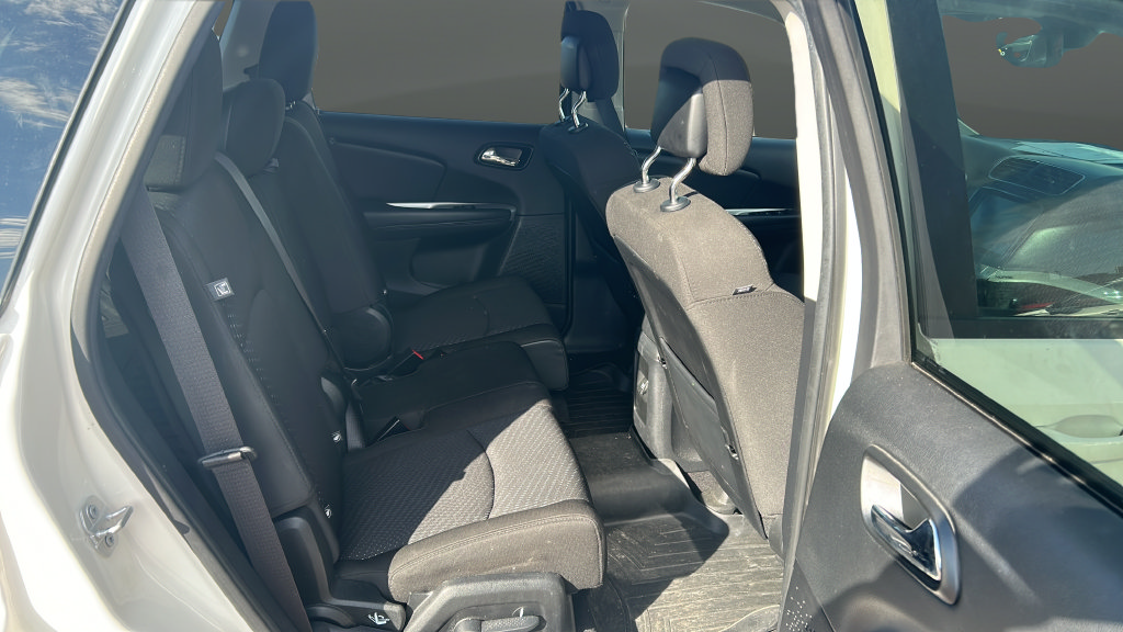 Used 2019 Dodge Journey SE w/ Premium Group FWD image 17