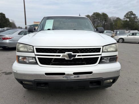 Used 2006 Chevrolet Silverado 1500 LT w/ Onstar Plus Package image 2