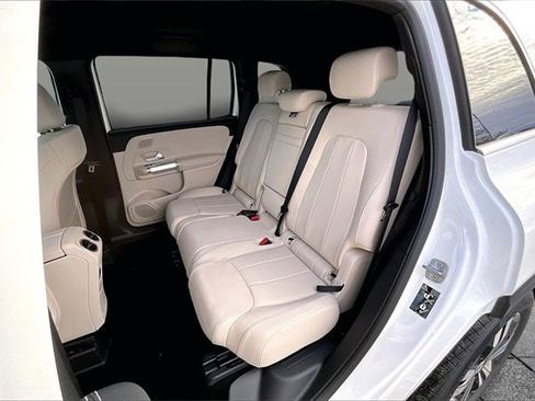 New 2026 Mercedes-Benz GLB 250 4MATIC image 13