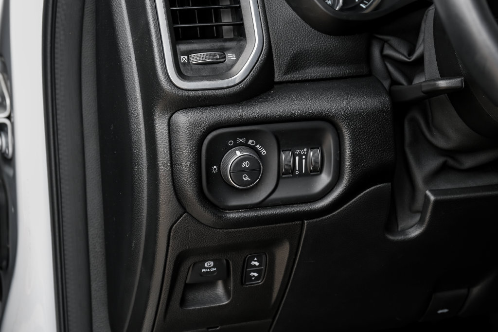 Used 2022 RAM 1500 Laramie AWD/4WD image 38