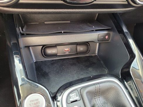 Used 2022 Kia Soul X-Line image 31