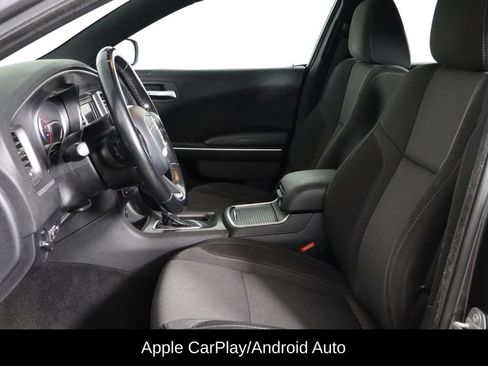 Used 2019 Dodge Charger SXT RWD image 7