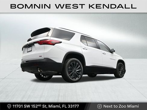 Used 2023 Chevrolet Traverse RS image 24