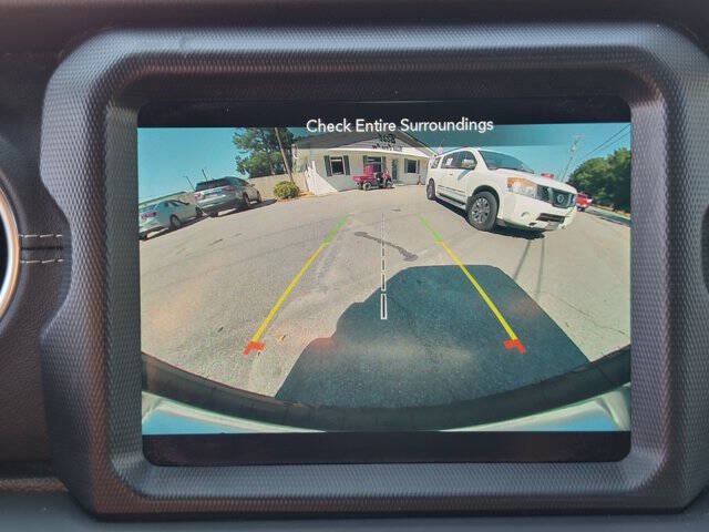 Used 2020 Jeep Wrangler Unlimited Sahara AWD/4WD image 23