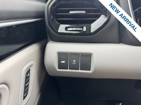 Used 2025 Honda Pilot Touring image 23